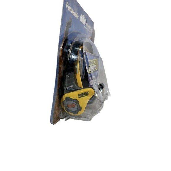 NEW Panasonic Shockwave RF-SW150 AM/FM 2-Band Stereo Headphone Receiver Yellow - Picture 2 of 3